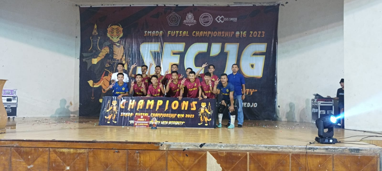 Juara 2 dalam turnamen futsal antar SMA/SMK se karesidenan madiun. "Smada Futsal Championship ke 16 Tahun 2023”