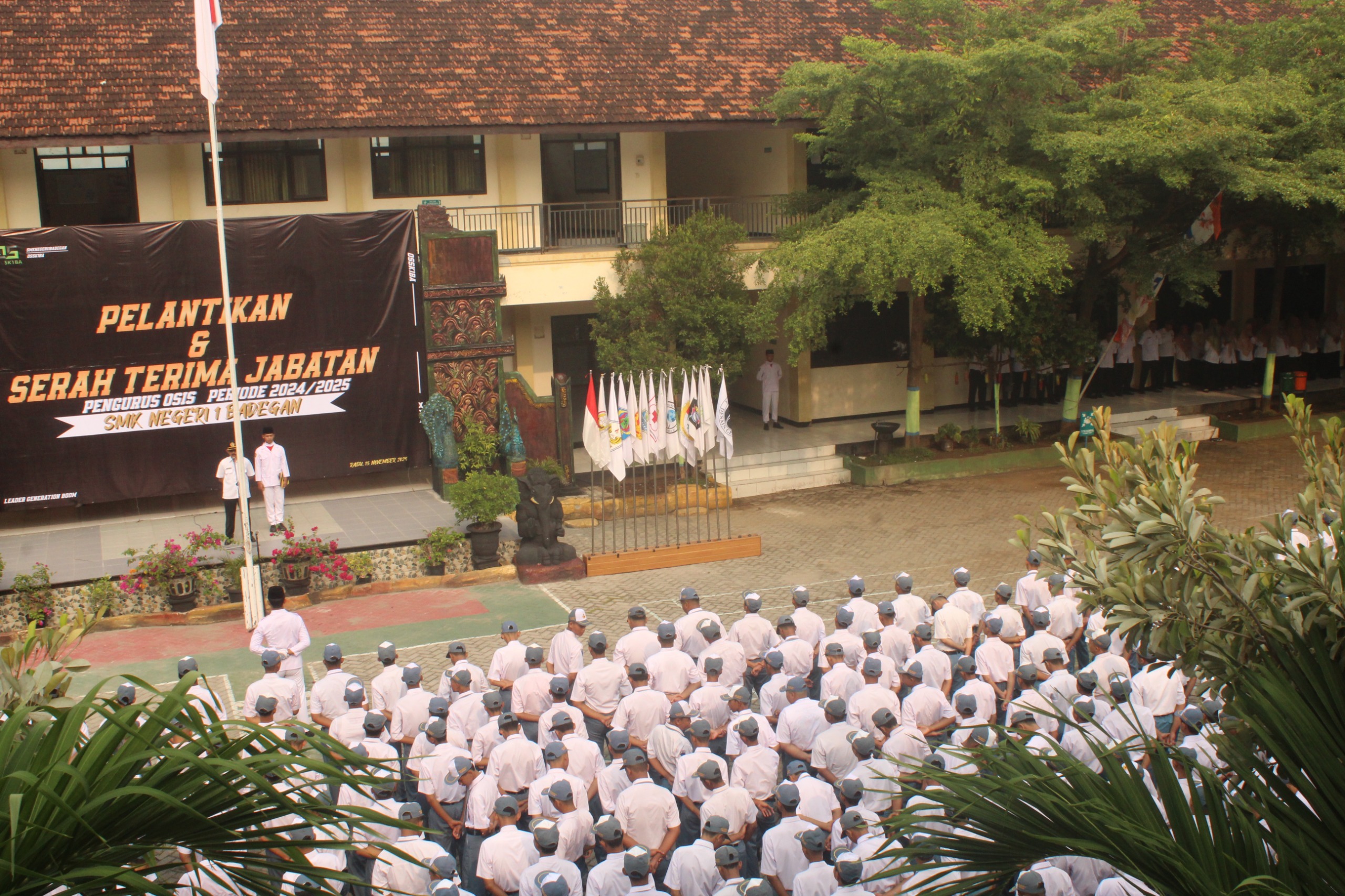Serah Terima Jabatan pengurus OSIS periode 2024/2025